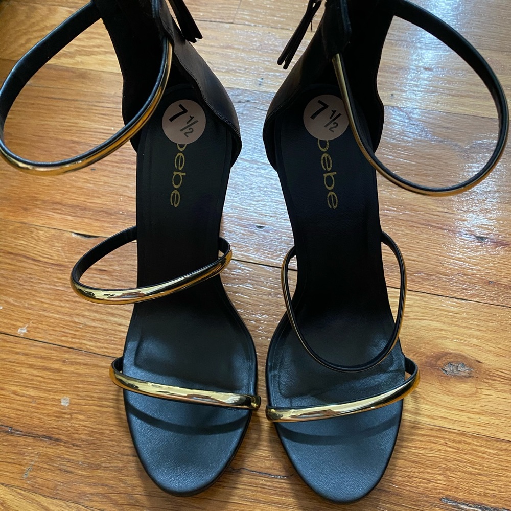 Bebe Black & Gold Heels